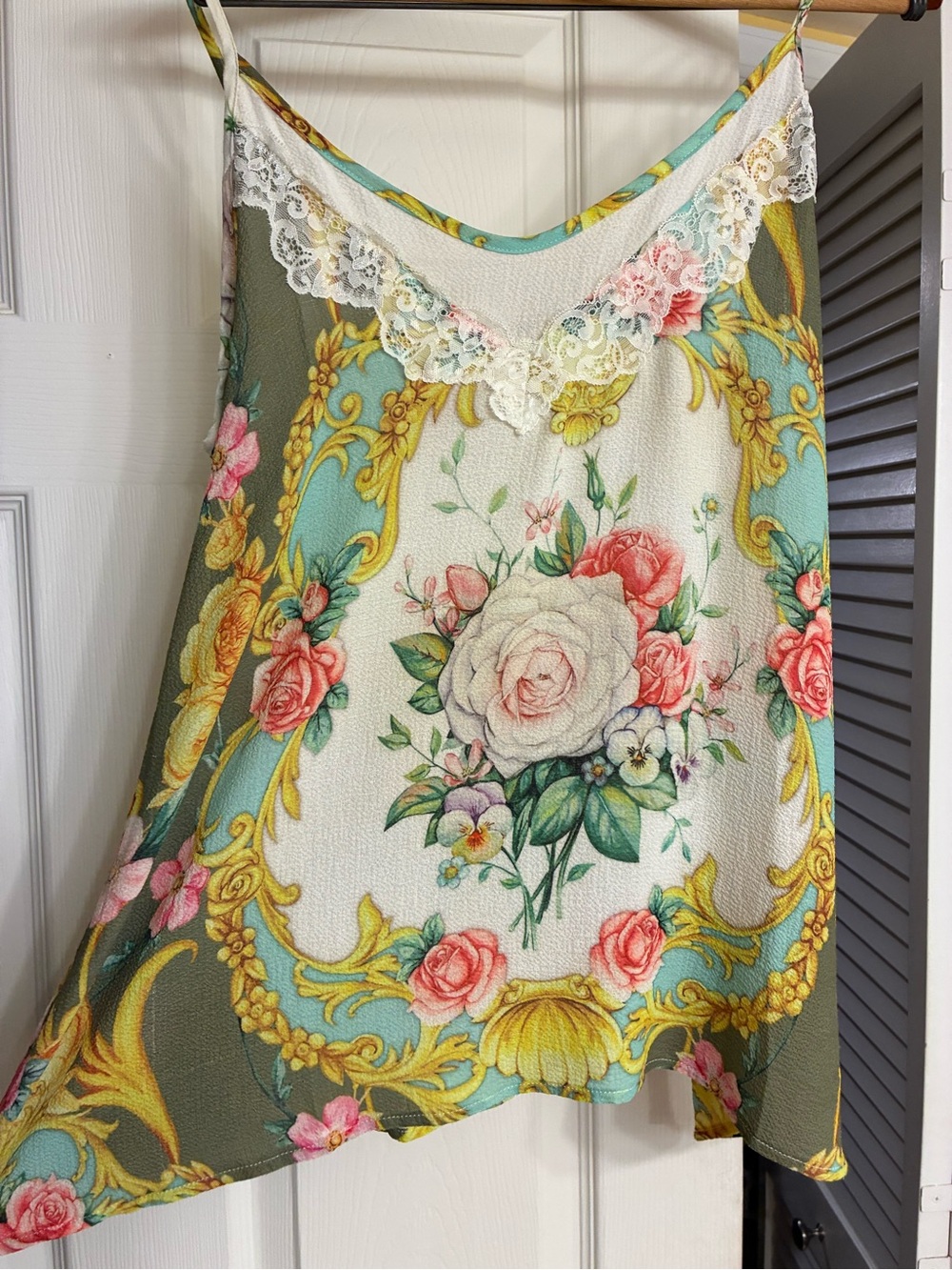 Aratta Silent Journey Floral Lace Trim Sleeveless Cami